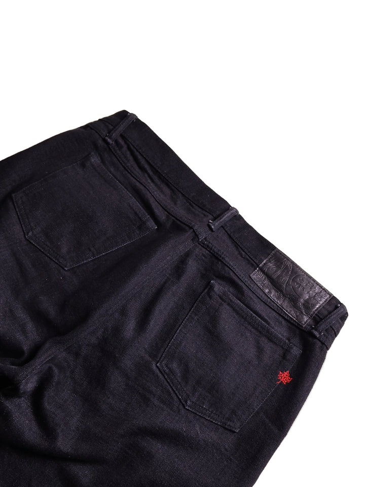 NAKED &amp; FAMOUS - Relaxed Straight Fit Black Selvedge Jeans [33]