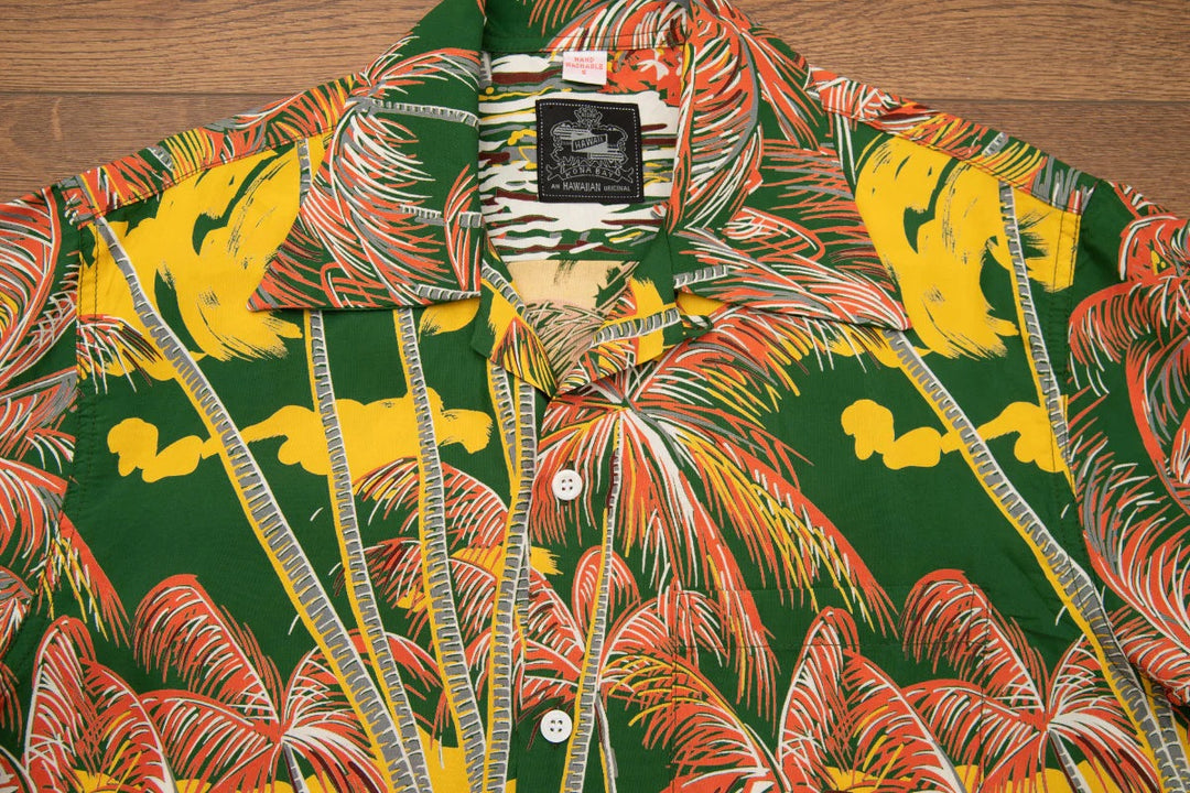 Kona Bay Aloha Shirt - Green Diamond Head